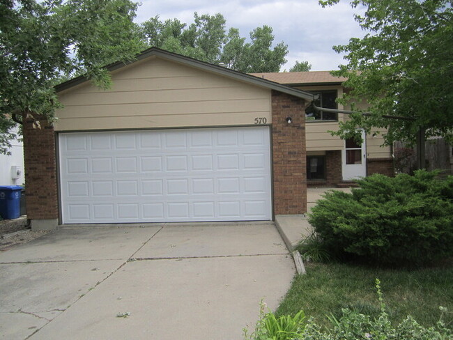 Primary Photo - Nice House In North Loveland