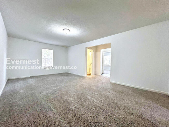 Building Photo - 3136 Lower Creek Dr