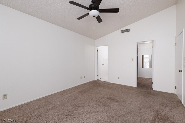 Building Photo - 8432 Mulcahy Ave