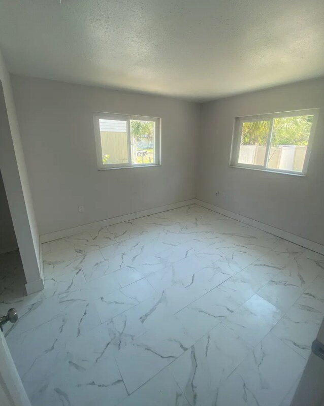 Building Photo - 4484 Parmely St