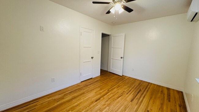 Building Photo - 613 E El Morado Ct