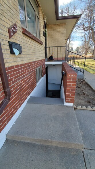 Building Photo - 2526 S Williams St