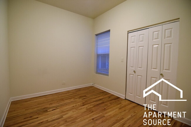 Building Photo - 3805 W Belmont Ave