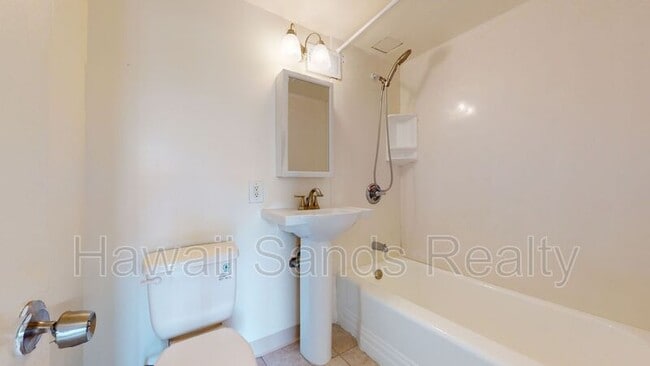 Building Photo - 445 Kaiolu St
