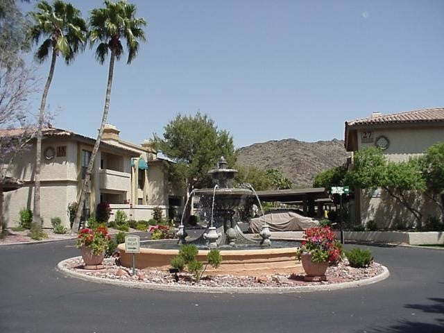 Building Photo - 10410 N Cave Creek Rd