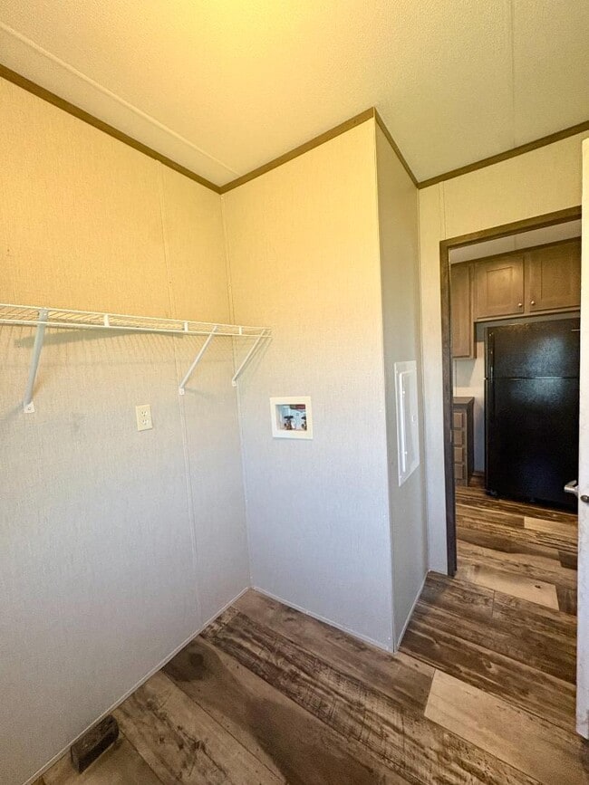 Building Photo - 150 Private Road 1610