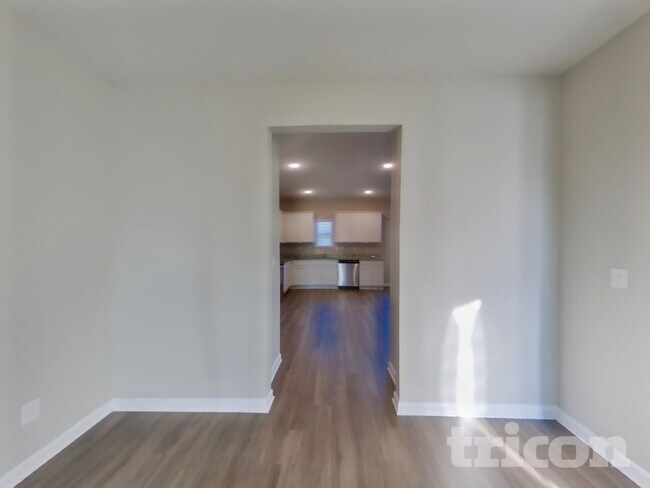 Building Photo - 1300 Deutz Dr