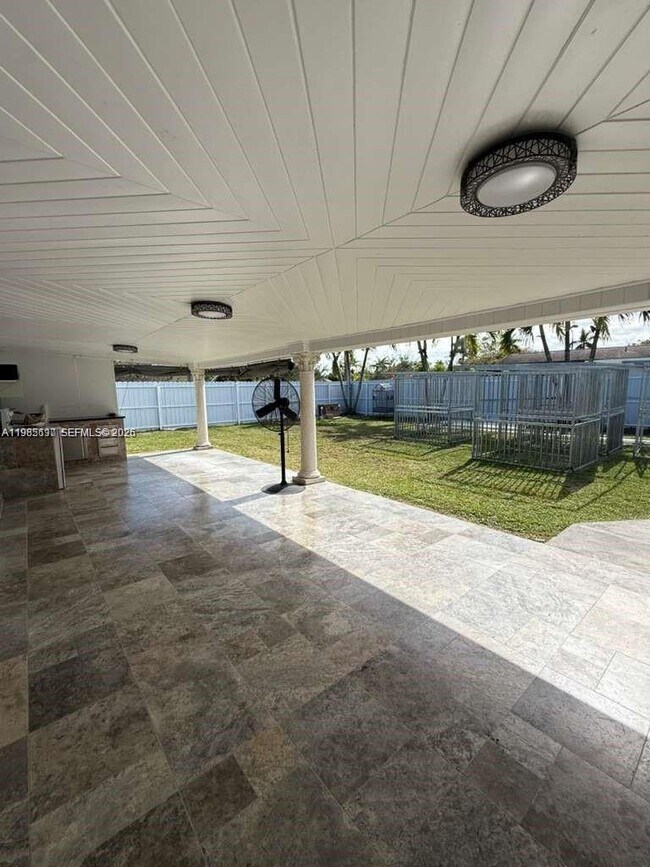 Building Photo - 19020 SW 91st Ave