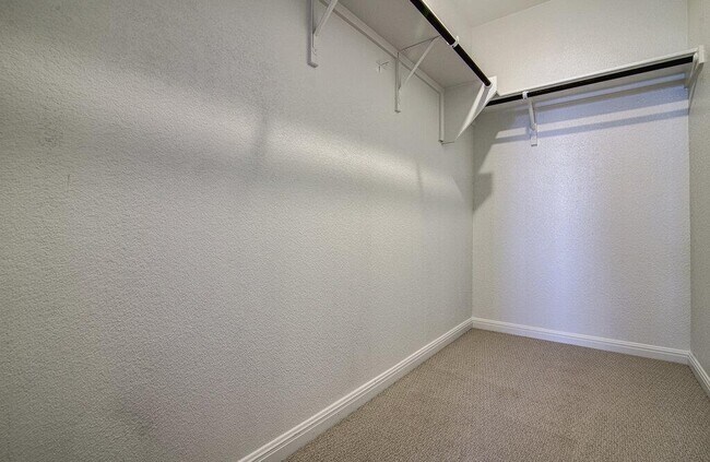 Building Photo - 6603 Smarty Jones Ln