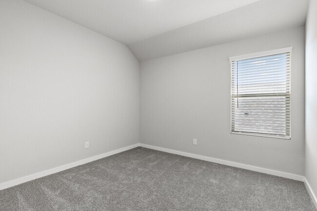 Building Photo - 2010 Sandpiper Wy