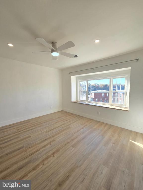 Building Photo - 5211 Ridge Ave