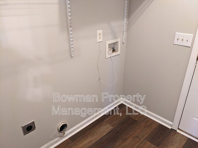 Building Photo - 1140 Hunter Trail