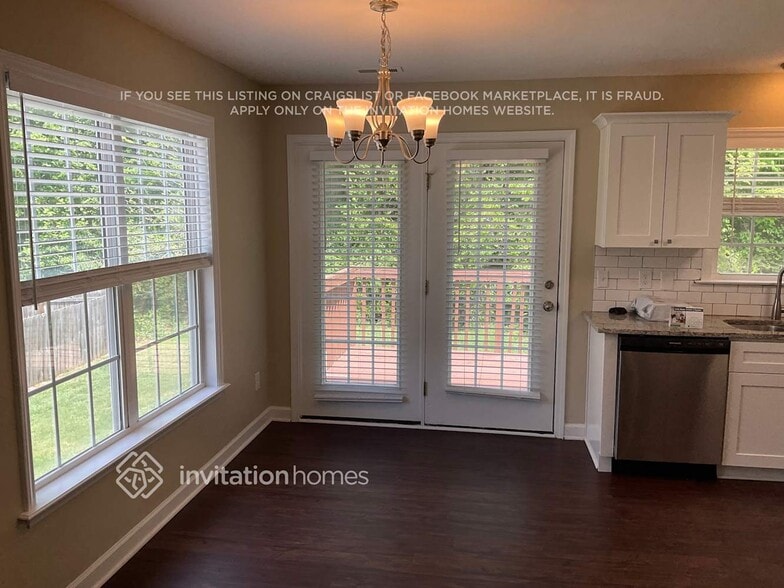 Building Photo - 2741 Bridgeport Dr