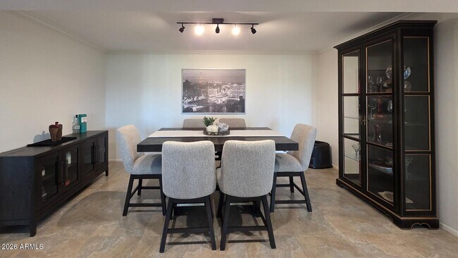 Building Photo - 7940 E Camelback Rd