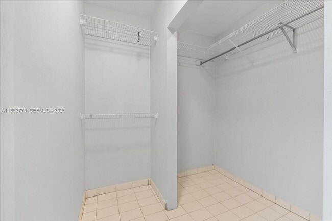 Building Photo - 34 SW 18th Rd