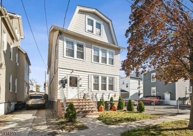 Building Photo - 413 Beardsley Ave