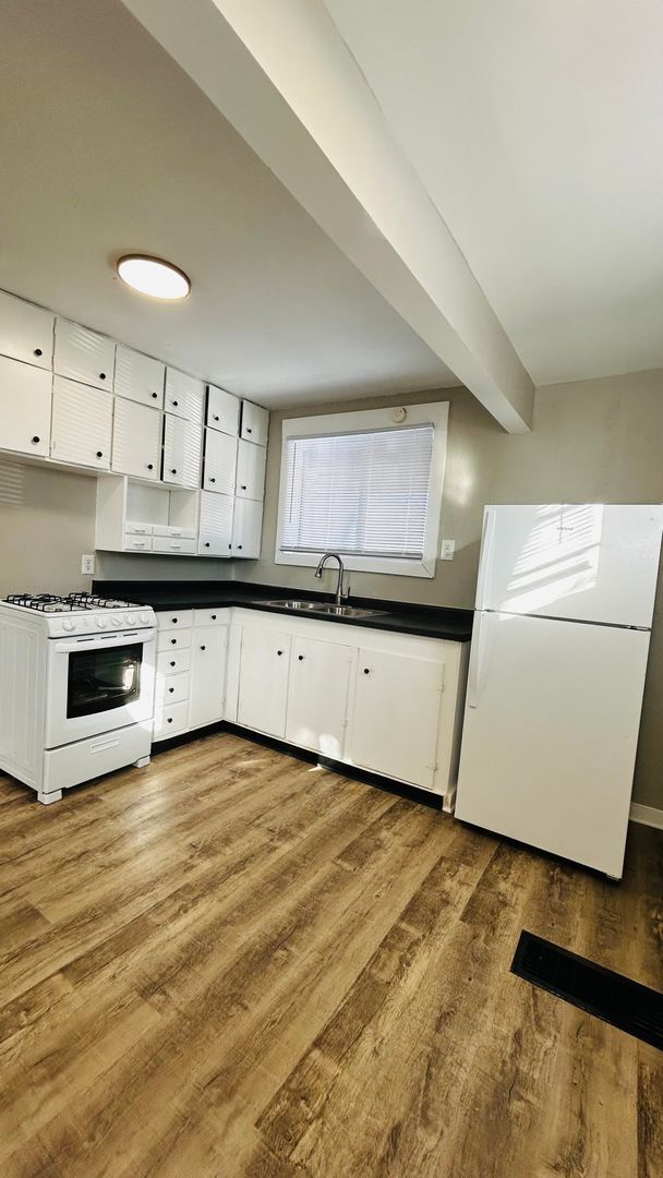 Building Photo - Albany - 2 bed 1 bath AVAILABLE NOW!