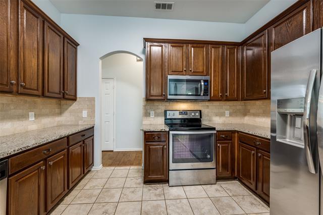 Building Photo - 1617 Redwood Dr