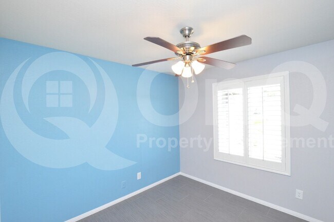Building Photo - 2218 W Palomino Dr
