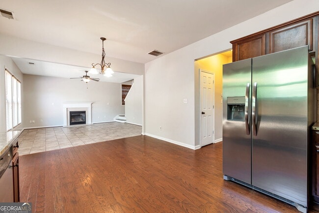 Building Photo - 214 Farm Manor Ct