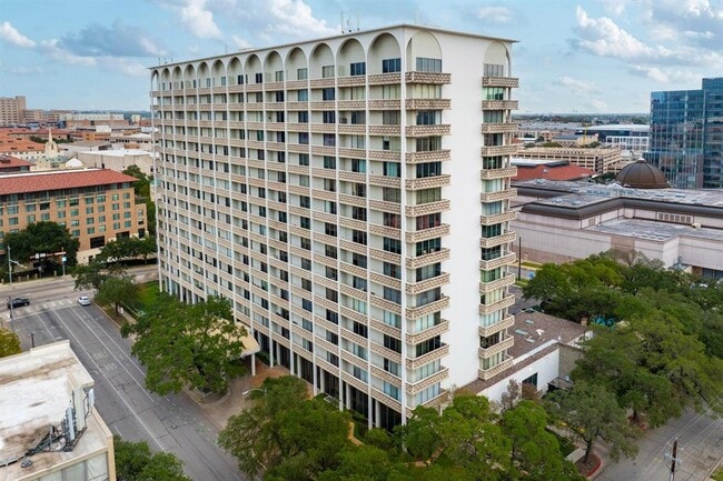 Primary Photo - 1801 Lavaca St