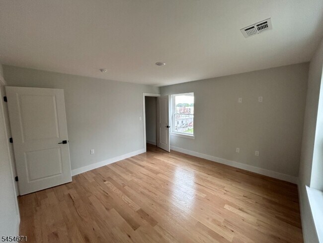 Building Photo - 25 Brookside Ave