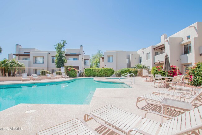 Building Photo - 11260 N 92nd St