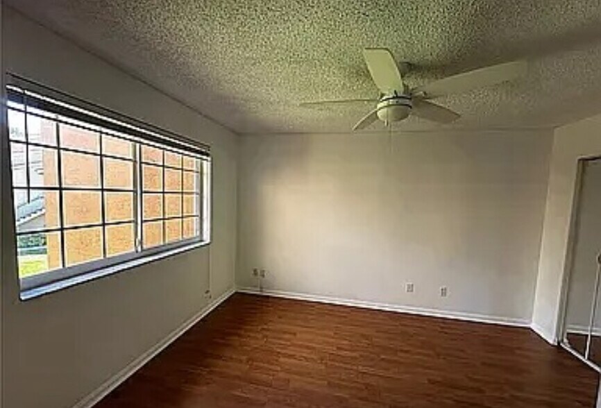 Building Photo - 1270 Wildwood Lakes Blvd