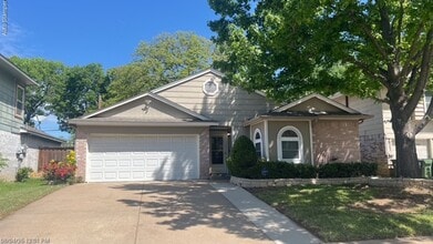 Building Photo - 903 Love Wood Ln