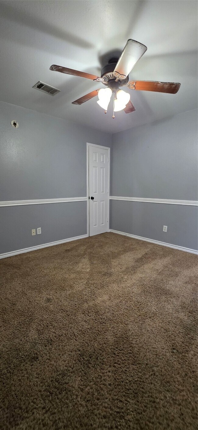 Building Photo - 5210 Nautilus Ln