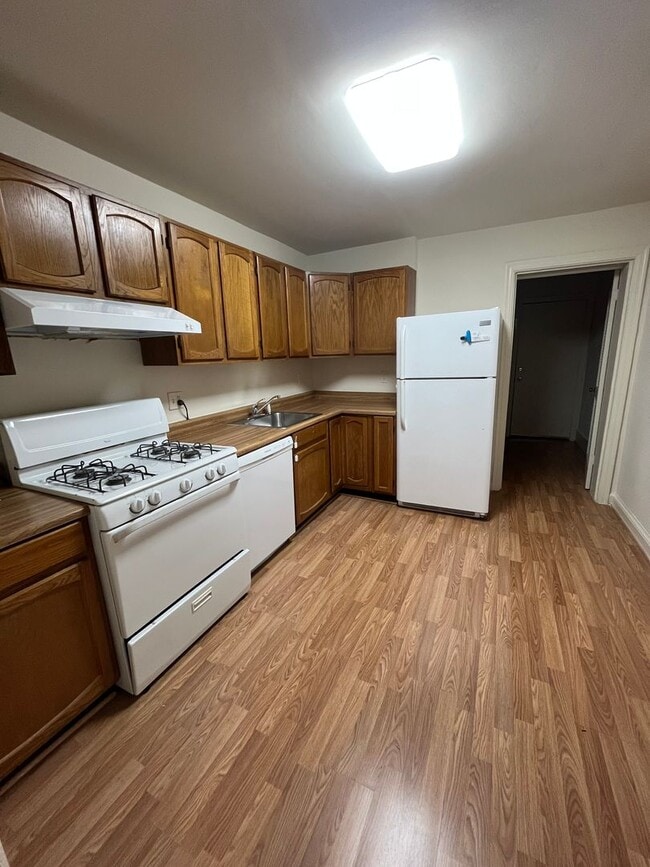 Building Photo - 118 Baggett Pl