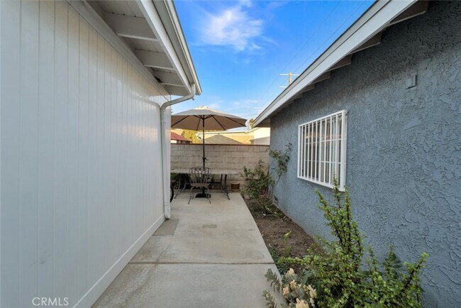 Building Photo - 16908 Los Alimos St