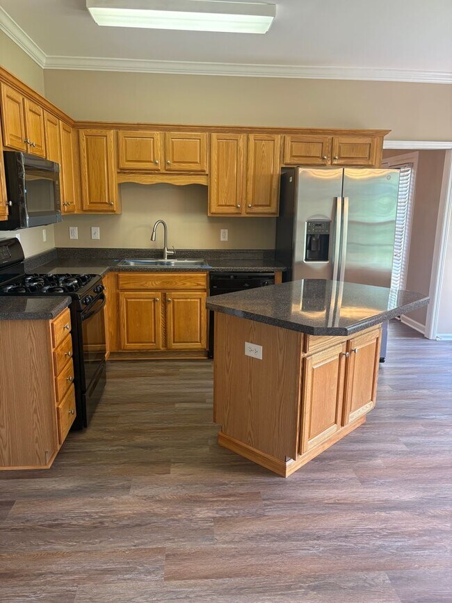 Building Photo - New For Rent in Pinson!