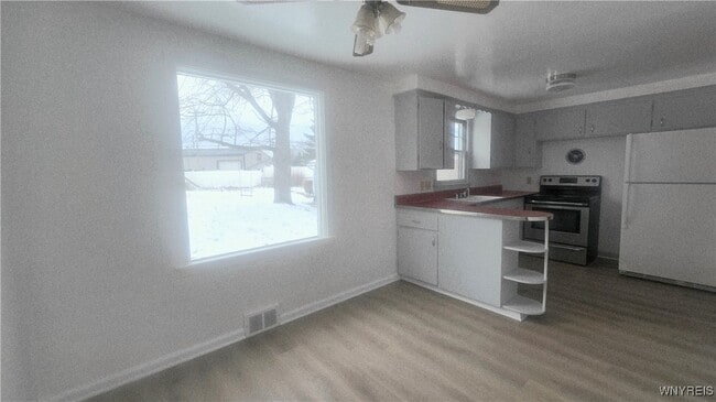 Building Photo - 359 Wrexham Ct N