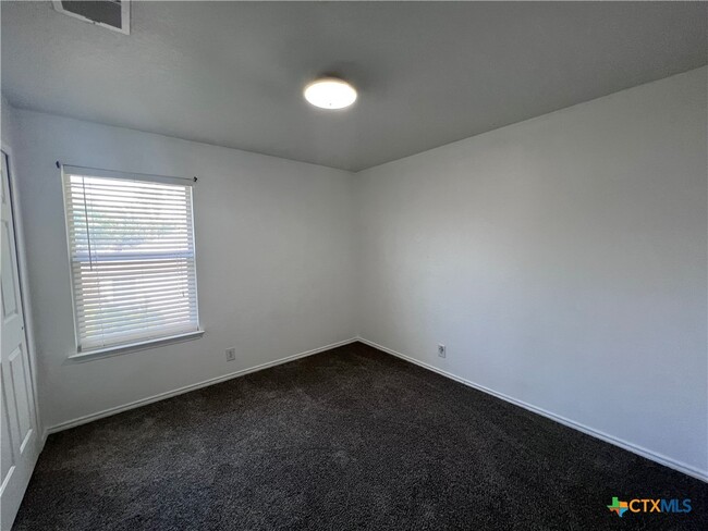 Building Photo - 3815 Cherokee Blvd