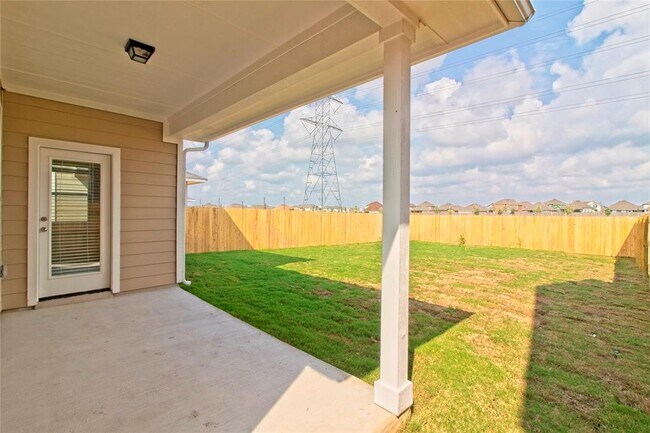 Building Photo - 6613 Wolf Pack Dr