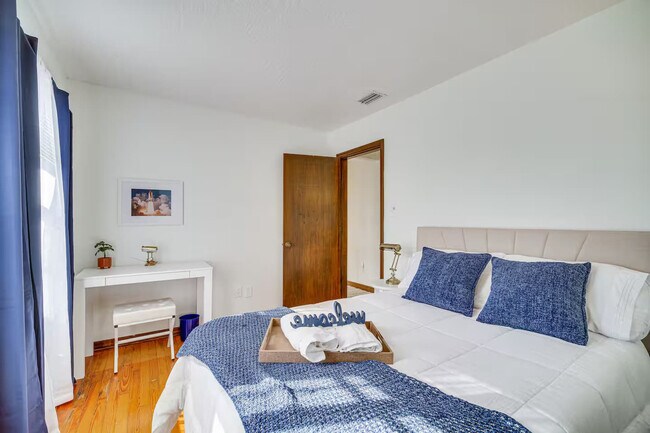 Building Photo - 9 Francis St