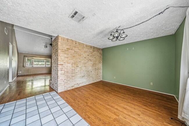 Building Photo - 13139 Birch Grove Dr