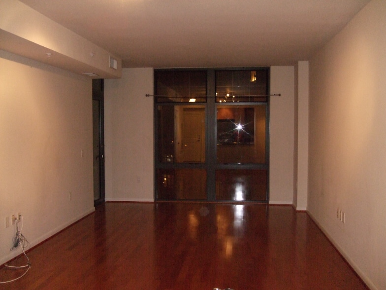 Building Photo - 1021 N Garfield St