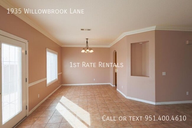 Building Photo - 1935 Willowbrook Ln