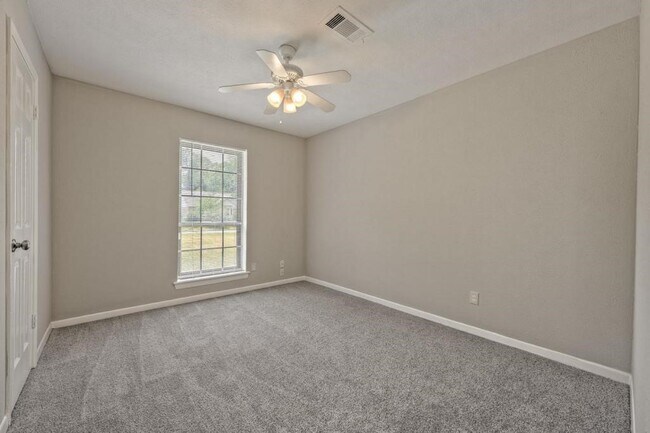 Building Photo - 23906 Spring Towne Dr