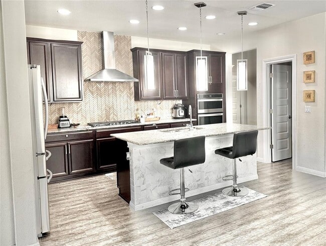 Building Photo - 9809 Betulla Dr