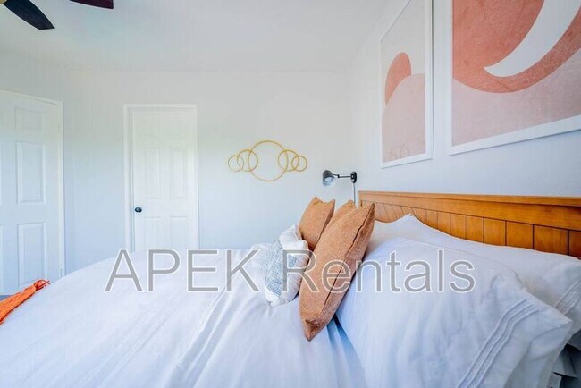 Building Photo - 79150 Ocotillo Dr