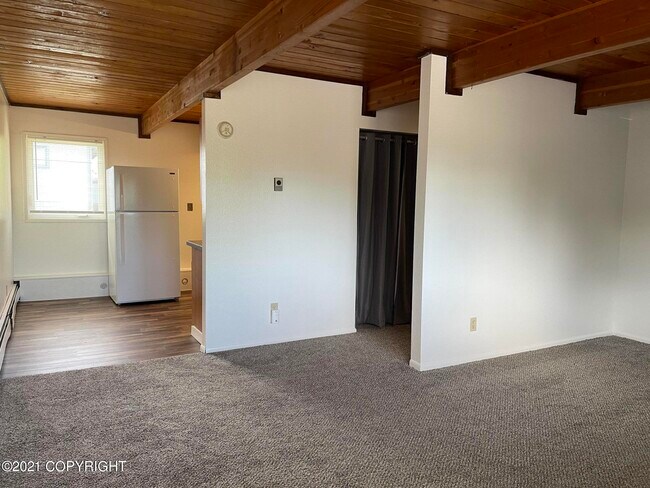 Building Photo - 2805 W 31st Ave