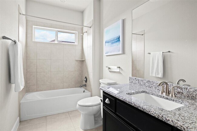 Building Photo - 132 Village Oak Dr