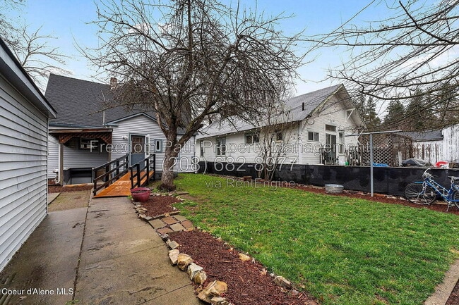 Building Photo - 912 N C St