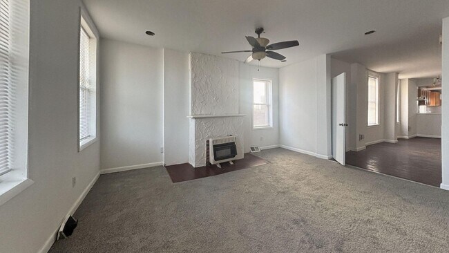 Building Photo - 3-Story Home in the Heart of Philly