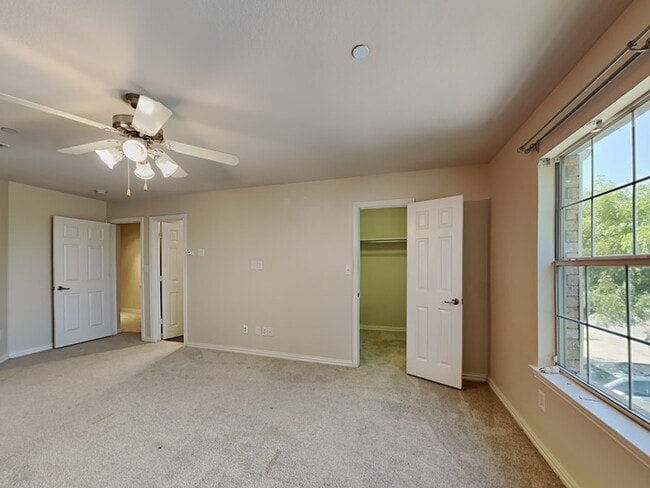 Building Photo - 3312 Belladonna Dr