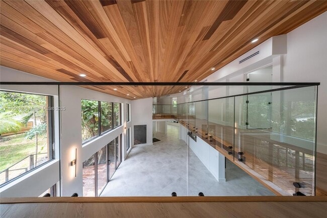 Building Photo - 6525 SW 133rd Dr
