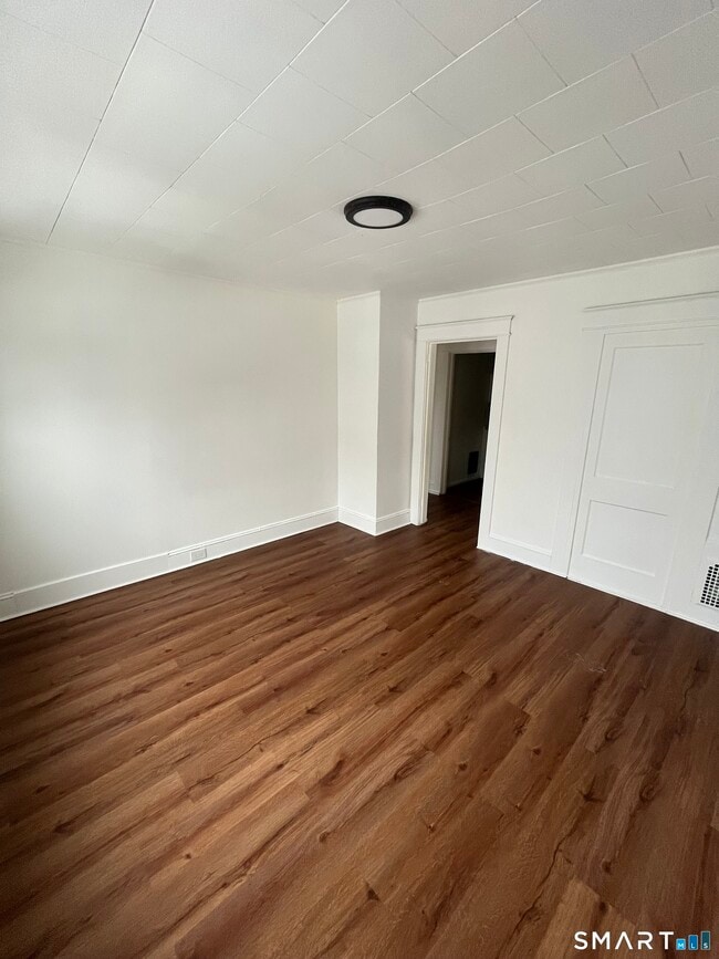 Building Photo - 189 East Rd